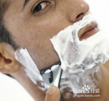 刮胡子的最佳时间