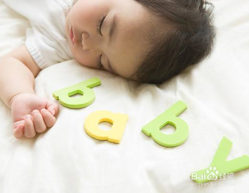 如何训练宝宝睡午觉?