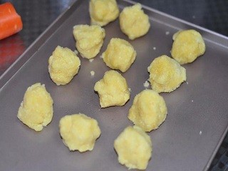 梦幻渐变色冰皮月饼怎么做?