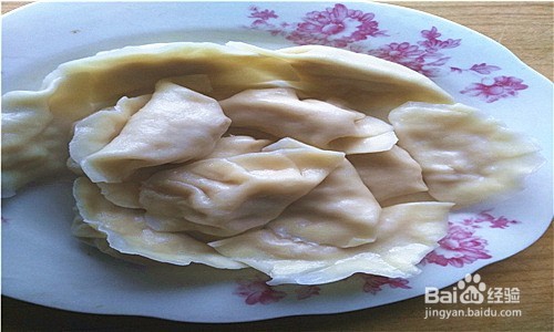 <b>鲜美的西葫芦猪肉水饺的做法</b>