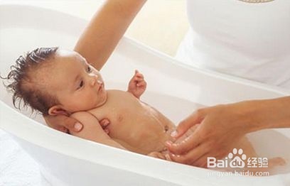 艾嘉贝尔:如何给新生儿正确洗澡
