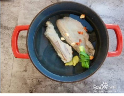 制作清汤牛肉面