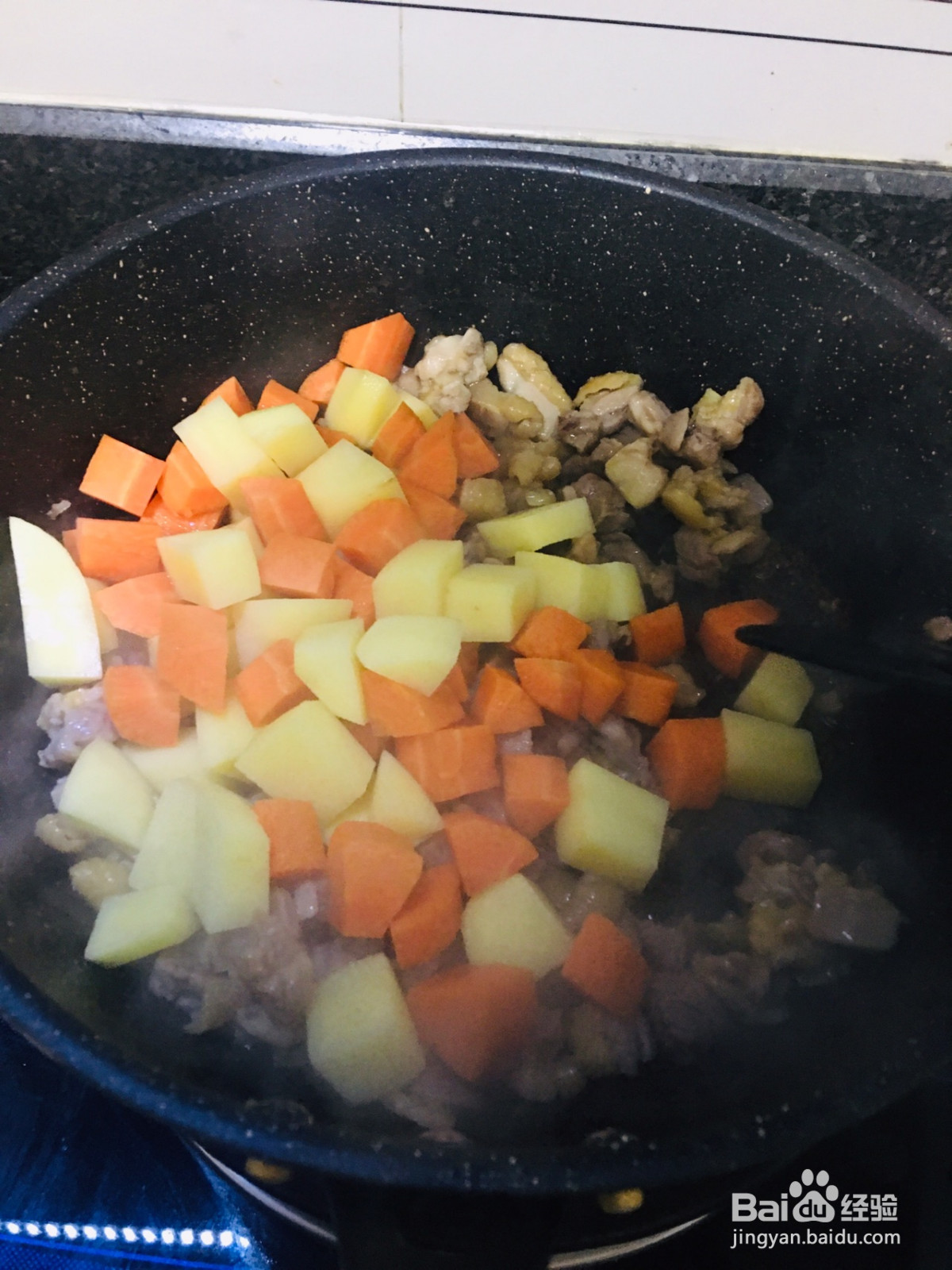 简易版的咖喱鸡肉盖饭的做法