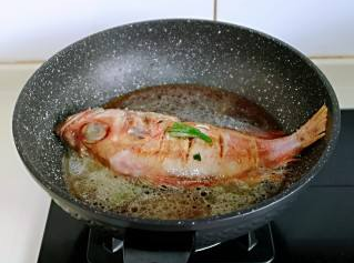 家常菜：红烧石斑鱼