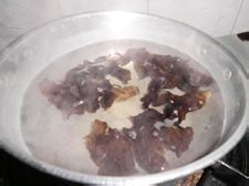 卜卜脆-----凉拌三丝黑木耳