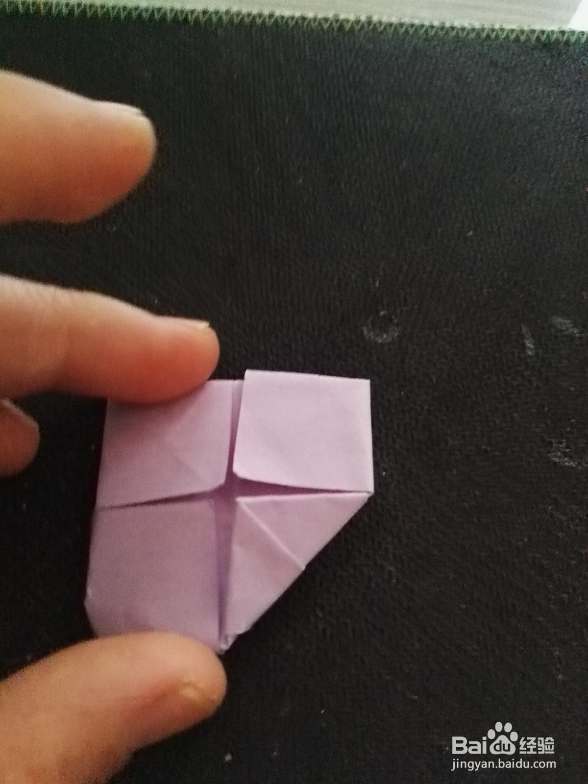 小男孩喜欢的小斧头的折法