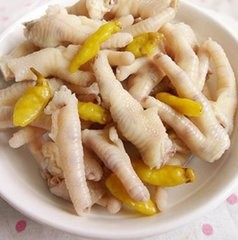 梦八哥泡椒凤爪简单做法