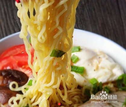 色香味俱佳的港式餐蛋面