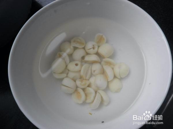 银耳羹的做法是什么？