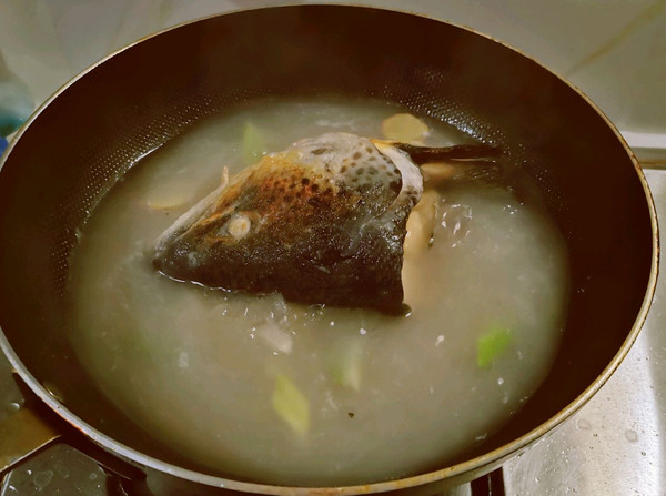 三文鱼头豆腐煲