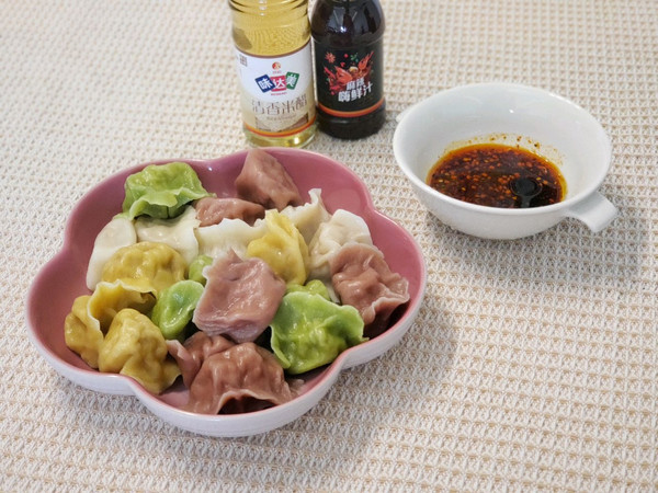 缤纷猪肉虾仁白菜饺子