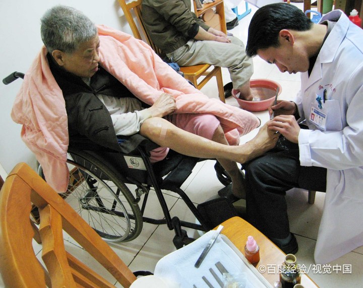 老年人晚饭后半小时适合干什么