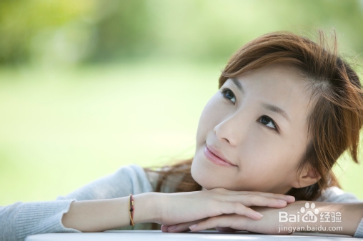 手机不离手，小心干眼症