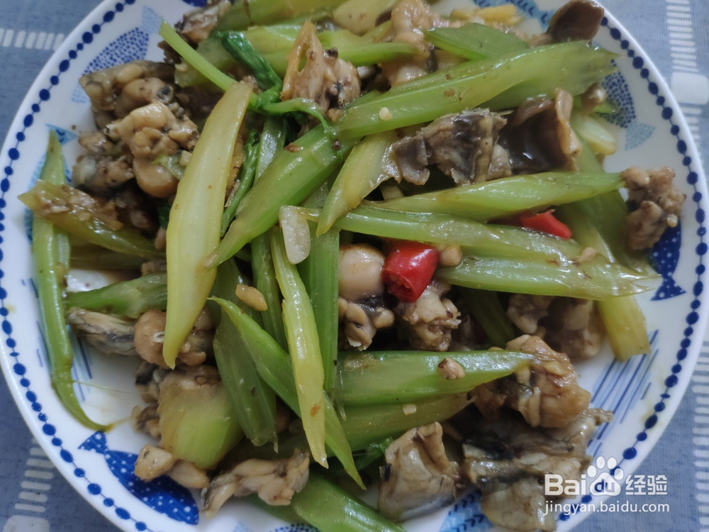 比较好吃的田鸡芹菜