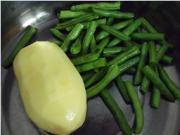 怎样自制土豆焖豆角