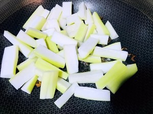 毛豆扁尖笋炒瓠瓜