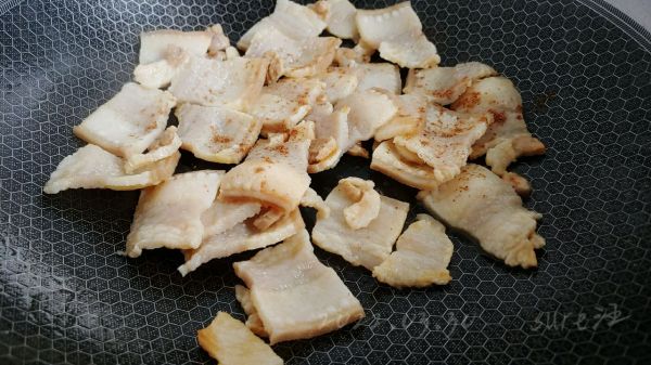 青蒜辣酱香炒肉