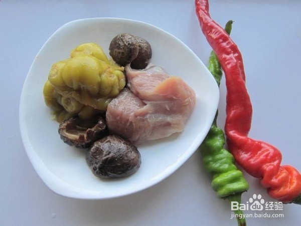 如何做榨菜香菇炒肉？