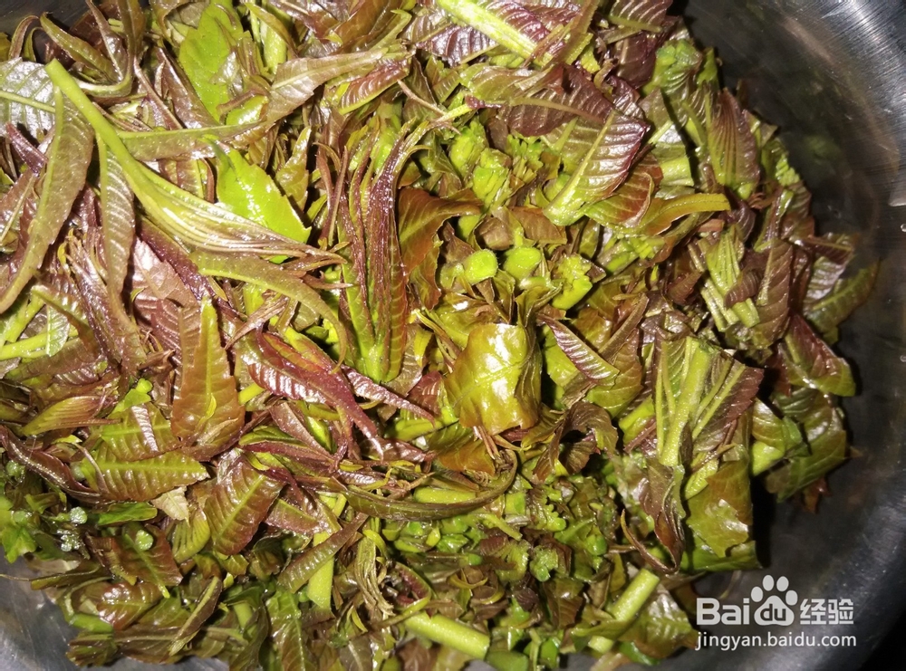 香椿炒鸡蛋的做法