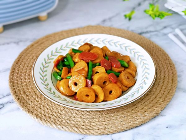 芦笋香肠炒素鸡