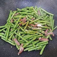家常咸肉炒豇豆