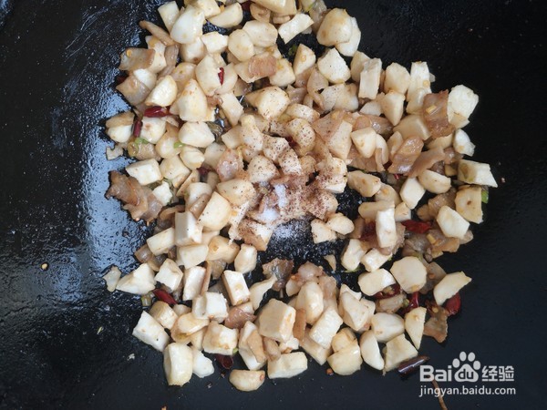 如何做出好吃的荸荠炒五花肉