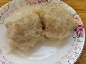 排骨粉条炖酸菜的做法