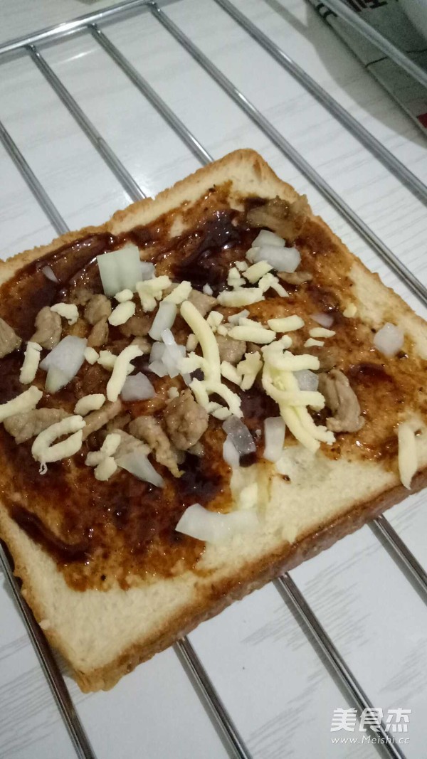 黑椒牛肉土司披萨