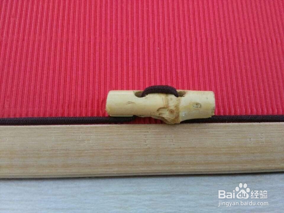 如何通过纽扣对服装效果起到画龙点晴作用