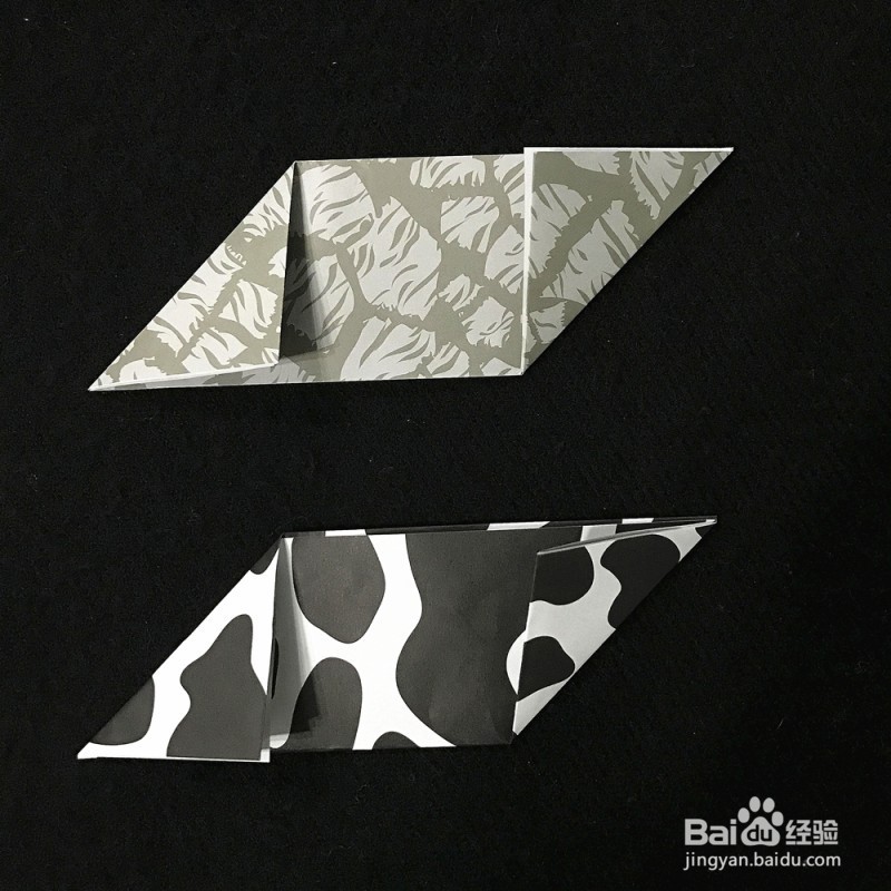 纸陀螺怎么折转的久