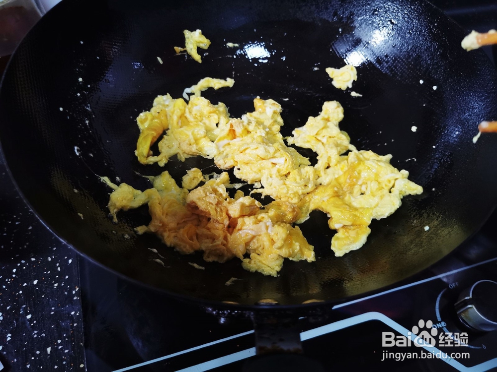 如何做蒜薹炒鸡蛋