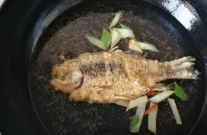 蕃茄白菜鲫鱼汤