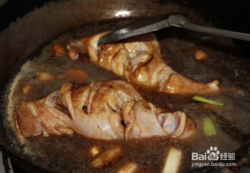 蘑菇炖兔腿的做法