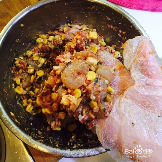吃货美食-香菇玉米虾仁猪肉饺子！