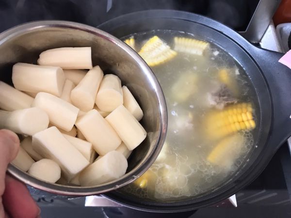 排骨玉米山药汤