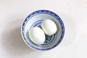 健康养生佳品当归鸡蛋红糖水的做法