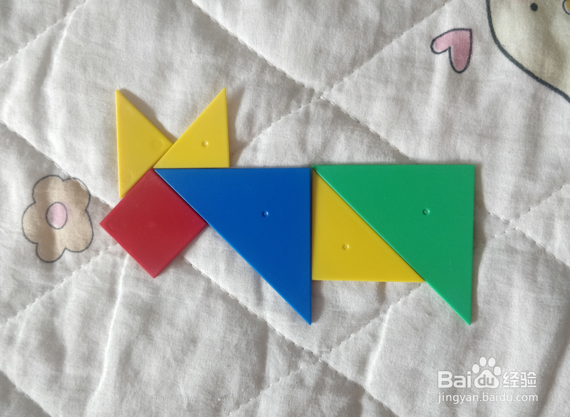 用唐图(七巧板)怎么拼一只可爱的沙皮狗?