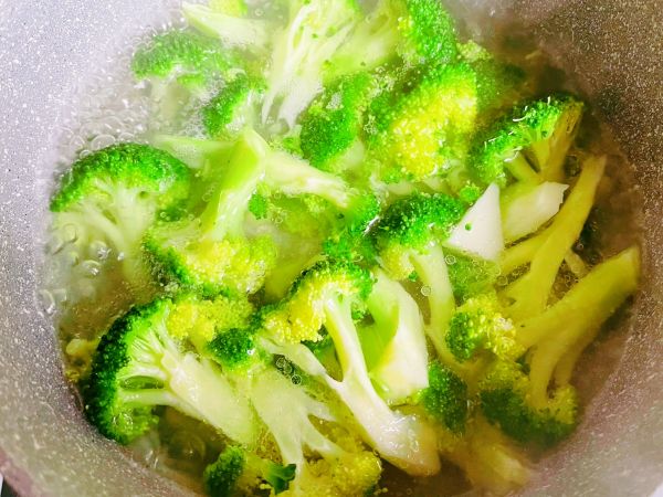 西兰花蚝油牛肉卷