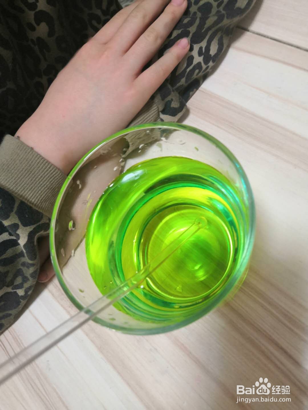 如何做神奇的水袋小实验