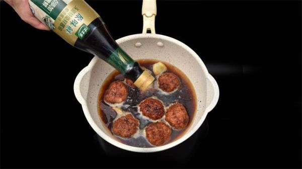 香菇肉圆炖青菜