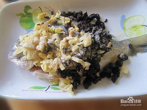 蒜头豆豉蒸海鱼