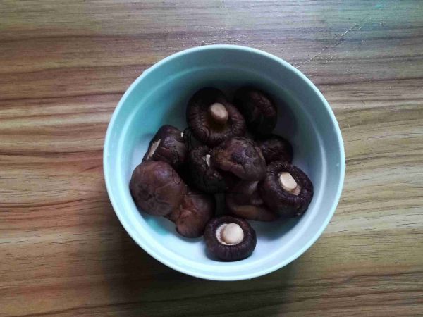 香菇虾米焖鱼丸