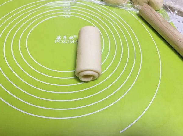 牛奶拉丝吐司面包