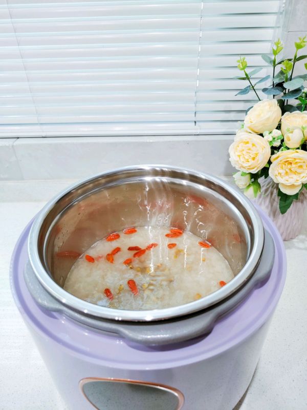 解暑银耳绿豆汤