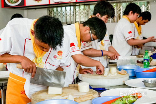 19岁学烹饪去学校还晚吗