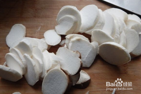 杏鲍菇炒土豆片的做法