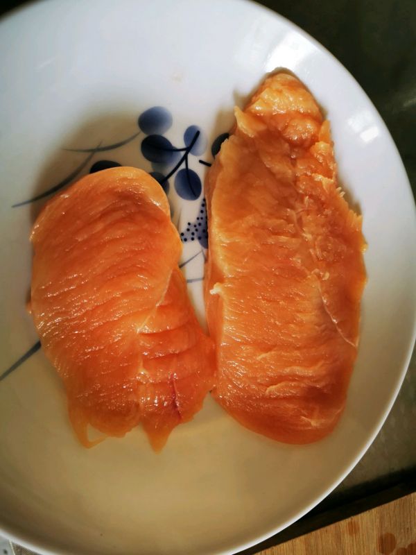 香煎蒜香黑椒鸡胸肉