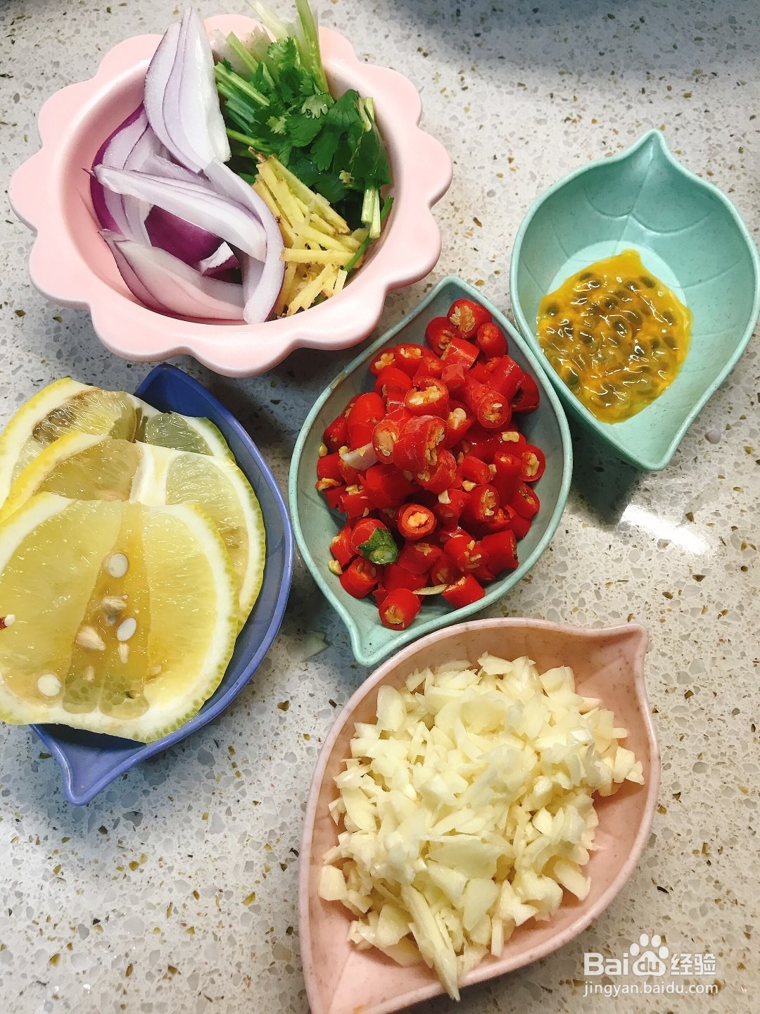 柠檬鸡爪的做法