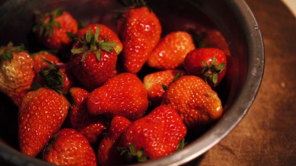 草莓酸奶慕斯蛋糕