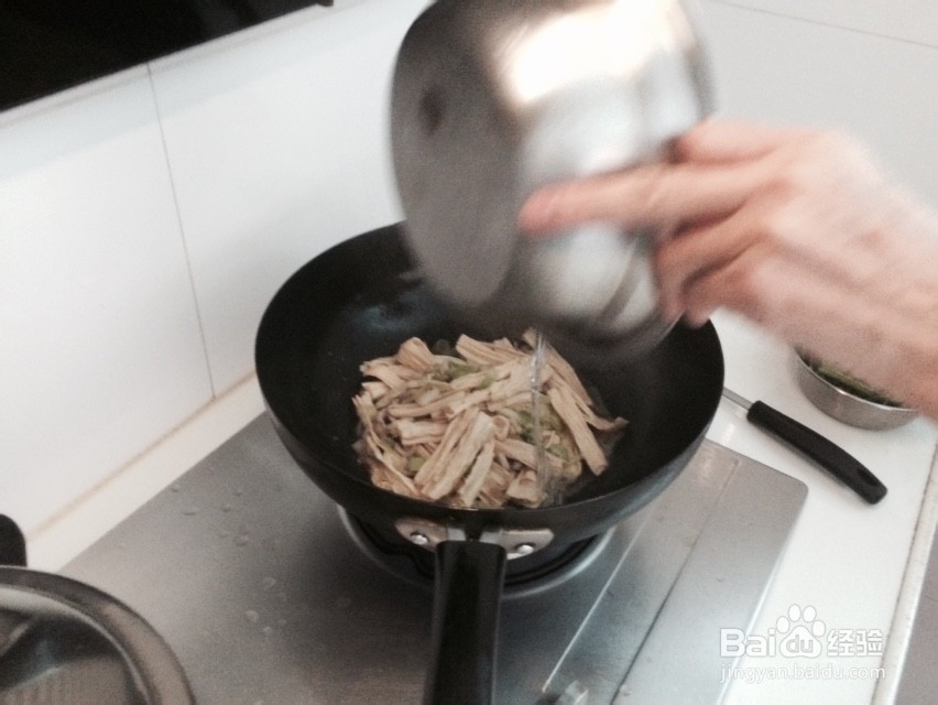 草菇腐竹炒肉丝